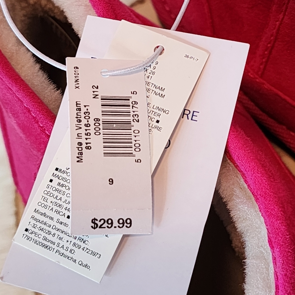 Old Navy Faux Suede Bootie Slippers - Picture 9 of 9